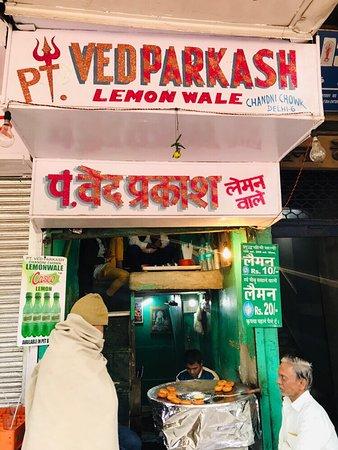Pt. Ved Parkash Lemon Wale
