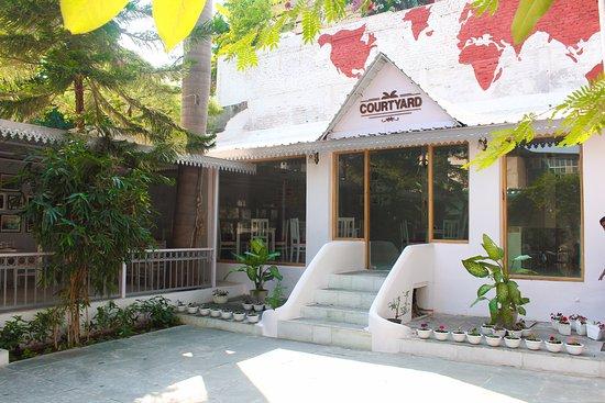Courtyard Restaurant & Cafe