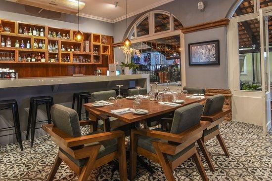 Azafran Restaurante Bar