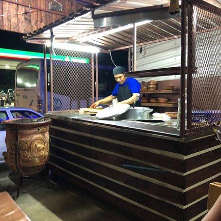 Birria Tacos y Consome