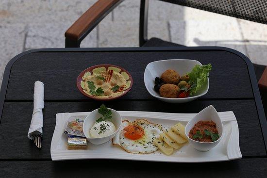 Kadi Restaurant and Cafe