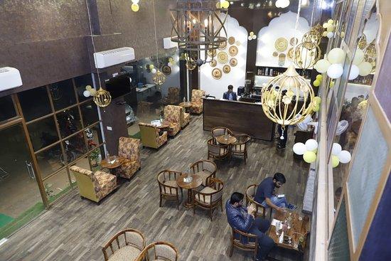 STEP UP Cafe & Bistro