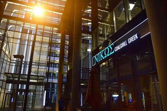 NIKOS Coalgrill Greek