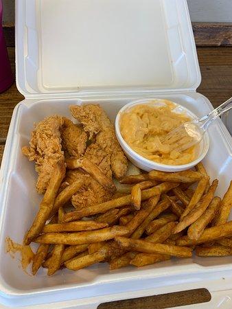 Louie's Hot Chicken and Barbecue