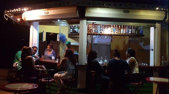 Ballena Blanca Bar & Restaurant