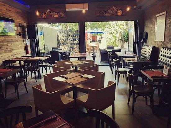 The Backroom Restaurante & Bar