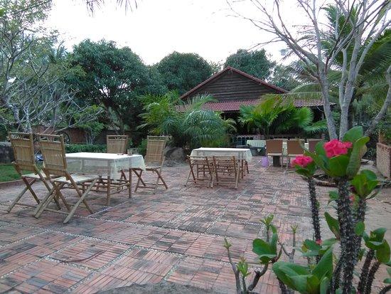 Taverna Coffee & Restaurant