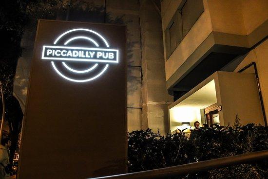 Piccadilly Pub