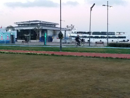 Alsancak Vapur İskelesi