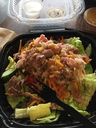 Momma Goldberg's Deli