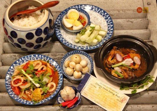 Cua Hang An Uong Mau Dich 1986