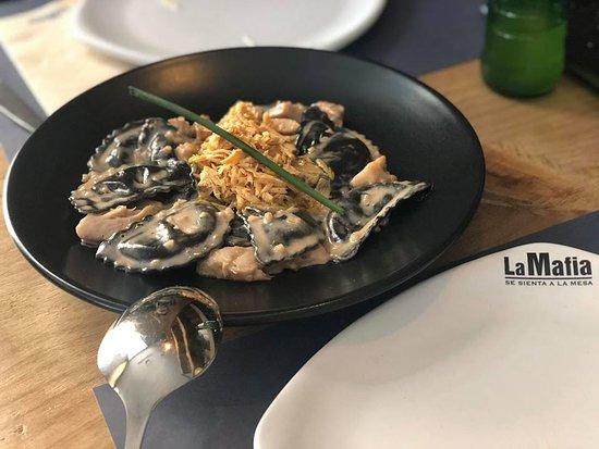 La Mafia se Sienta a la Mesa