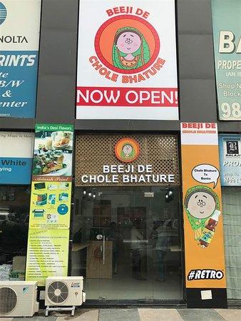 Beeji De Chole Bhature