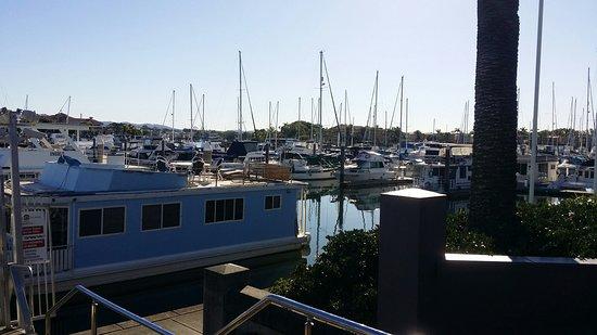 Long Leaf Cafe & Wine Bar