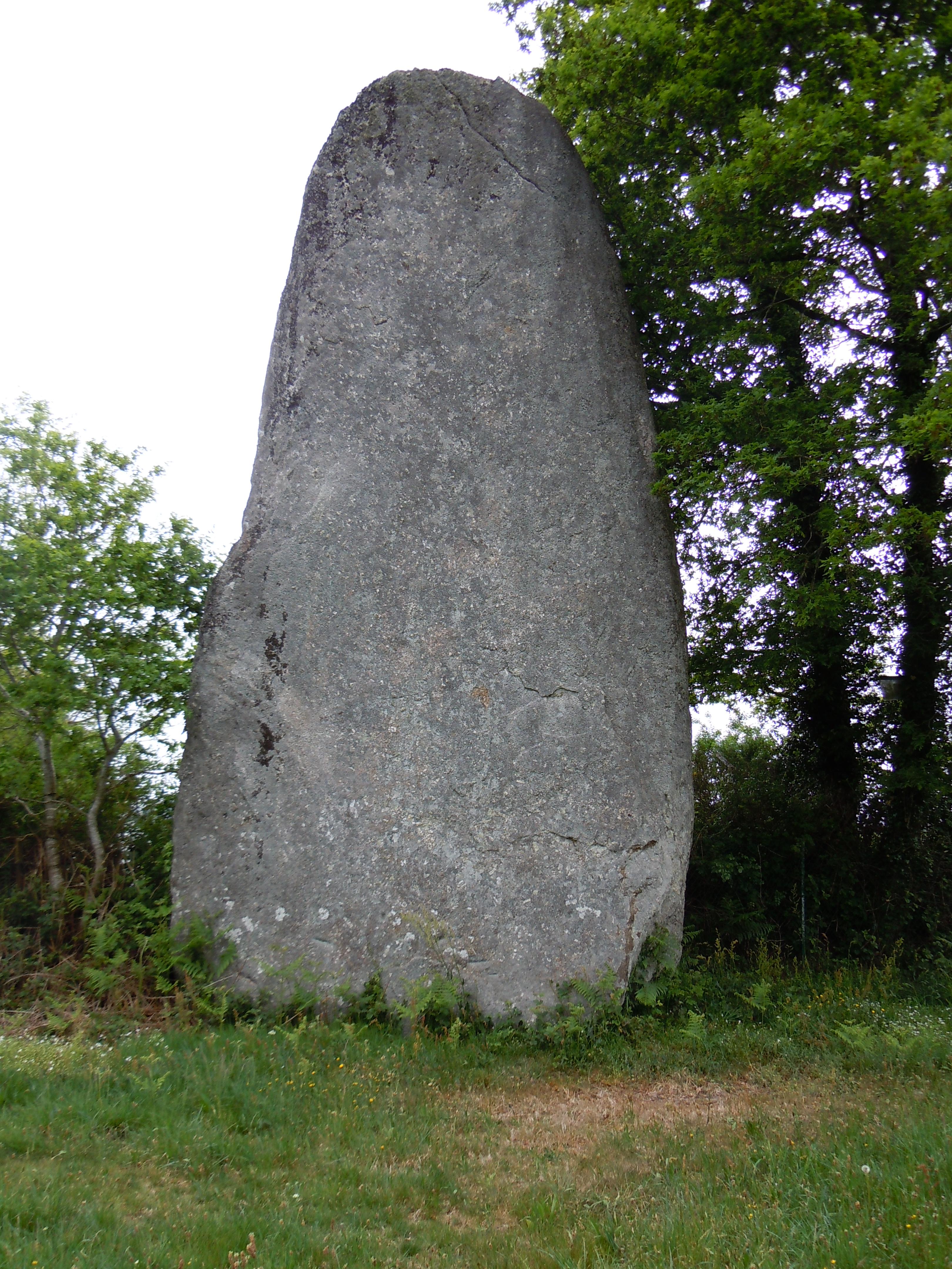 menhir de Glomel