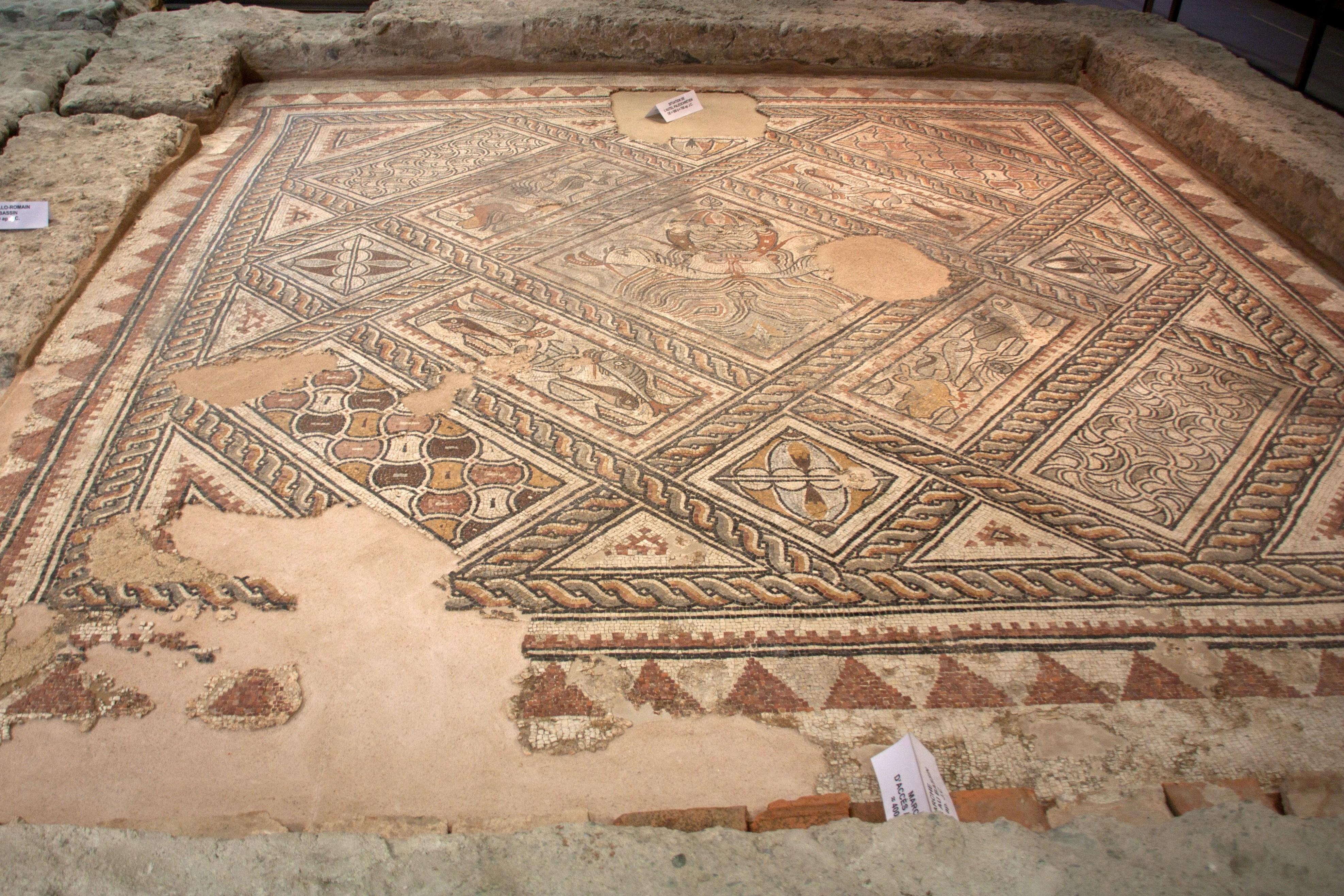 Mosaique du Dieu Ocean du domaine de Saint-Girons