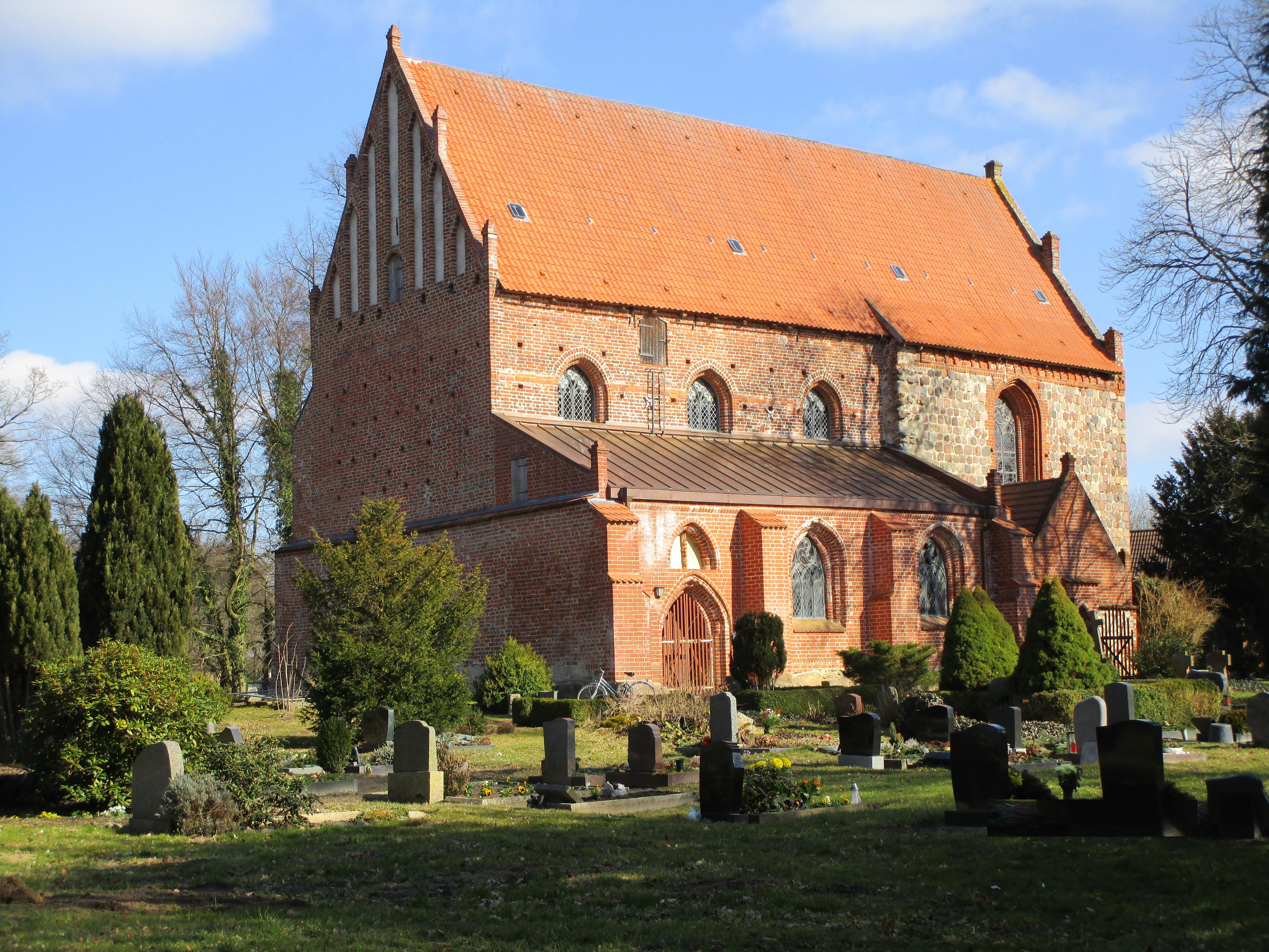 Kirche Behrenhoff