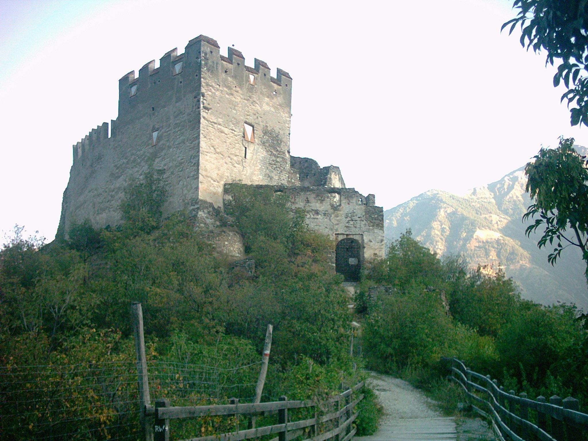 Burg Obermontani