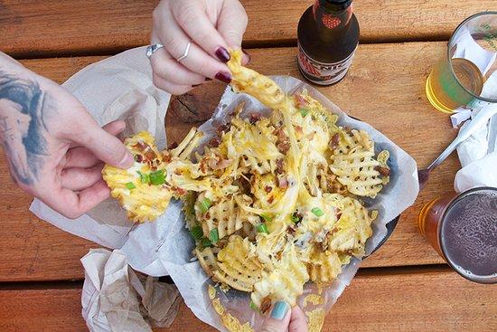 M.L.Rose Craft Beer & Burgers