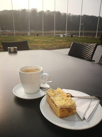 Luv &Lee Restaurant Bar