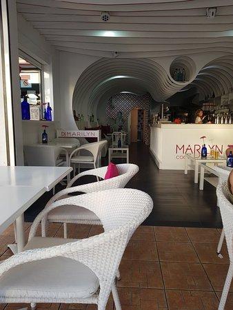 Marilyn Snack & Cocktail Bar