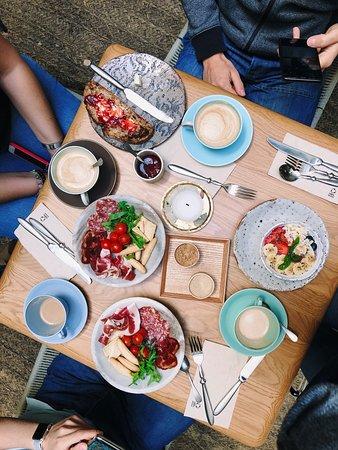 Olivia Te Cuida Fortuny