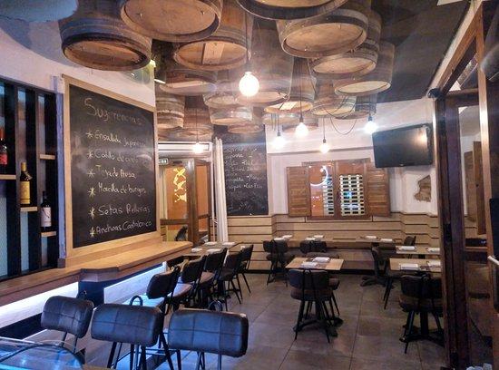 El Descorche Sorbos & Mordiscos