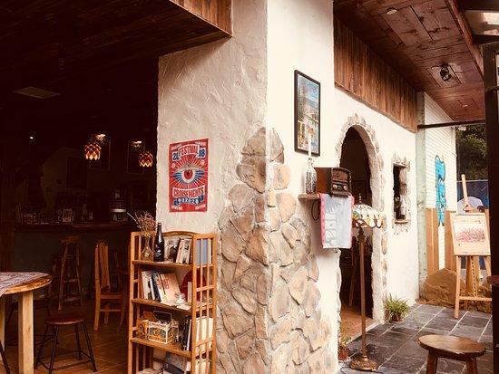 La Cigogne French Bistro