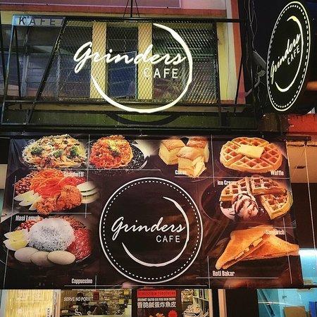 Grinders Cafe