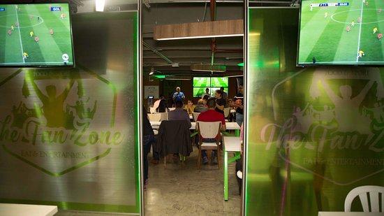 The Fan Zone Restaurante Sports Bar