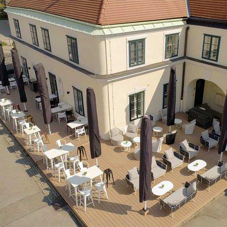 DELIkado Design Caffe