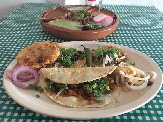 Cenaduria El Canalito