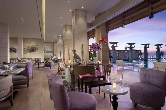 The Lounge at The Mulia