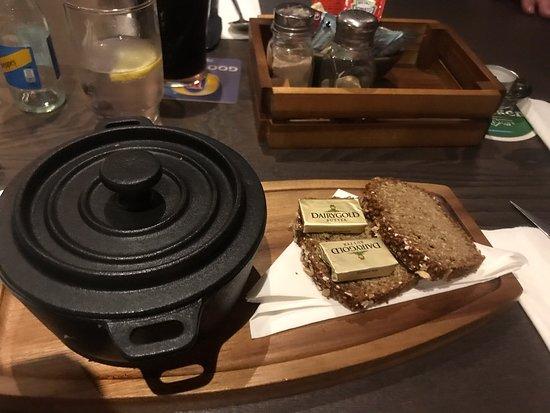 Mickalene's Bar & Bistro