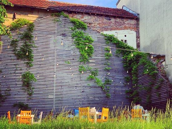 Kapana Dinner & Garden