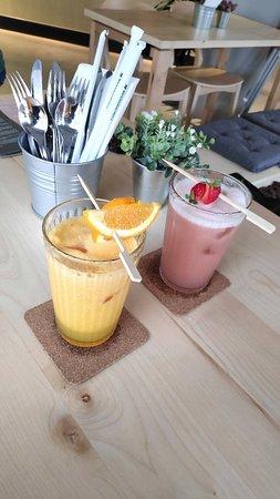 Camelia Brunch Garden