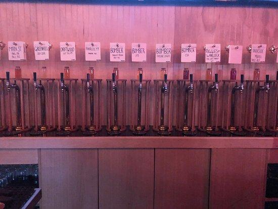 Ballyhoo Public House