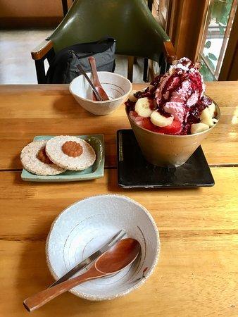 47th Street Tea House