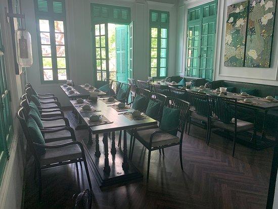 Three Seasons Restaurant