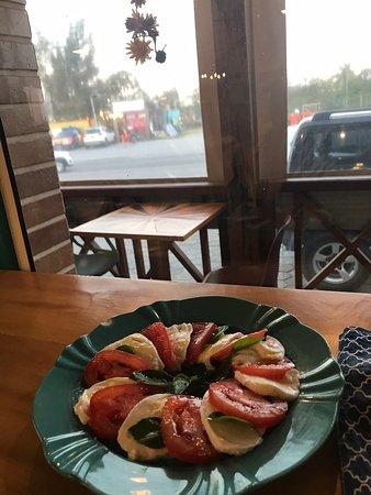 Paradiso Mercato e Caffe