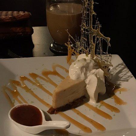 Mona Lisa's Dessert House