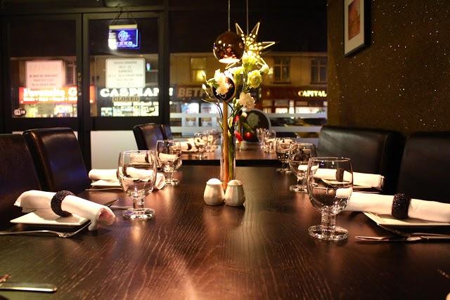 Maniks Indian & Thai Restaurant