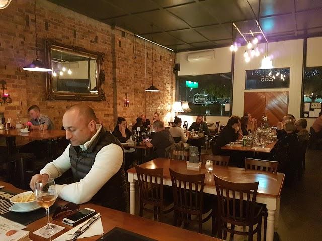 Red Earth Eatery and Wine Bar