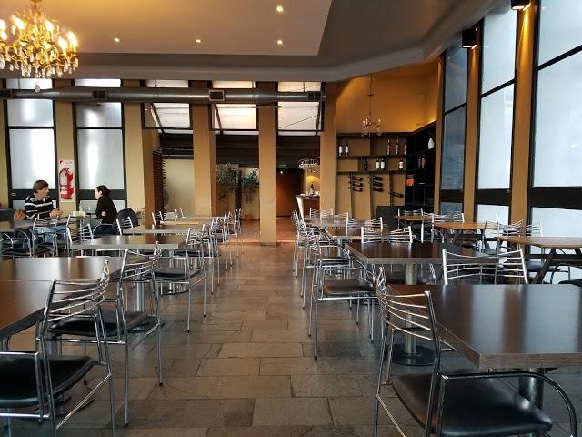 Decimo Resto Wine Bar