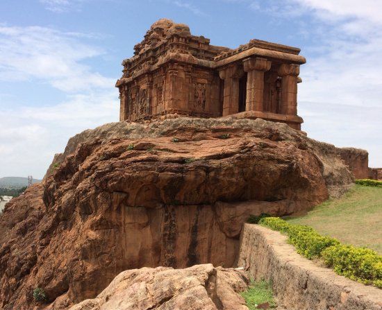 Malegitti Shivalaya Fort and Temple