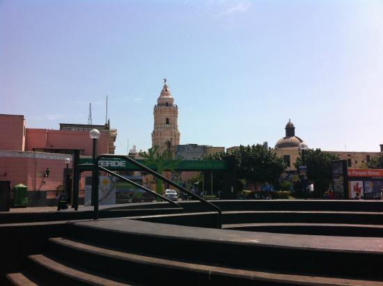 Chabuca Granda Monumento