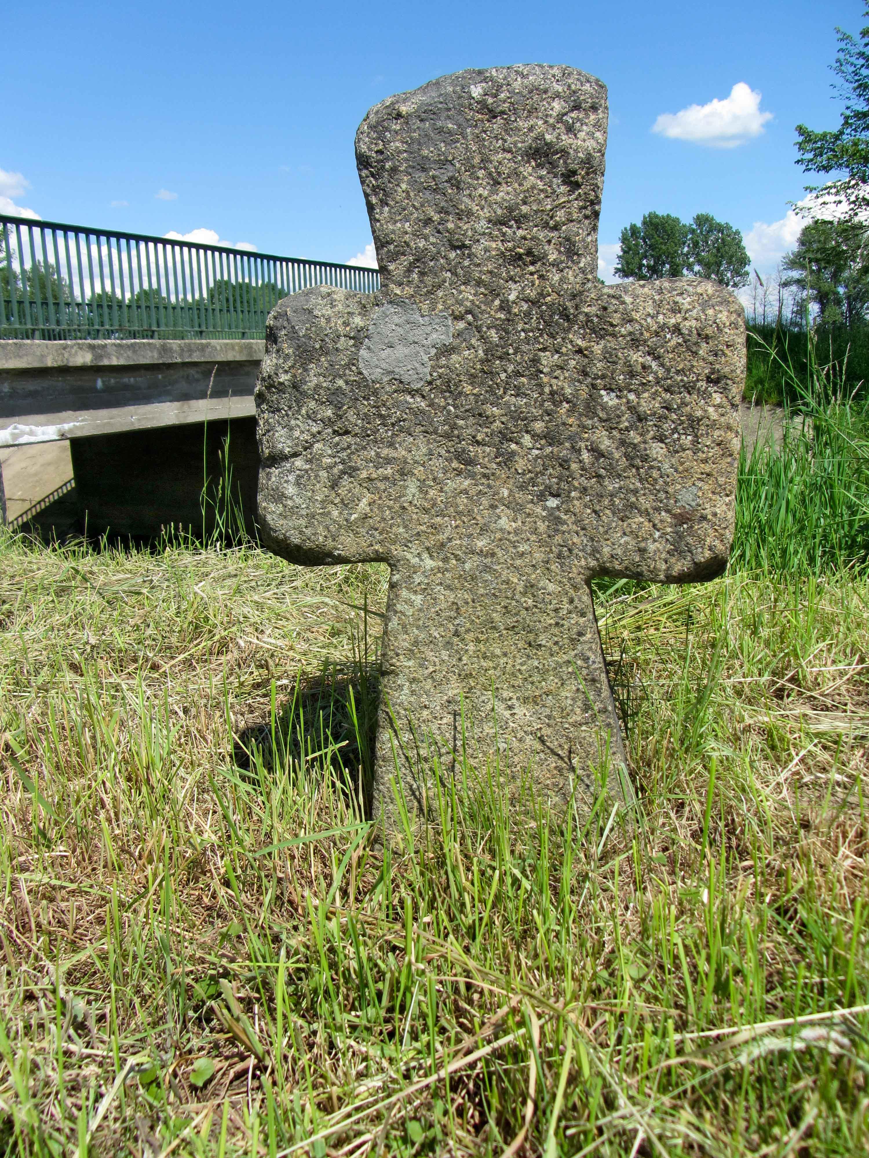 Steinkreuz nördlich von Gleina