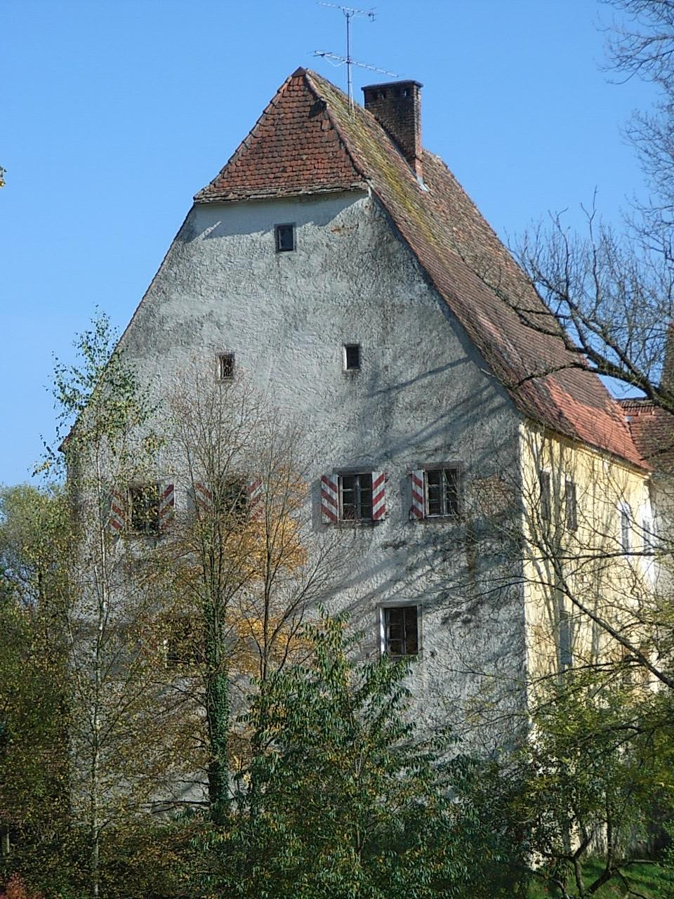 Schloss Aicha vorm Wald