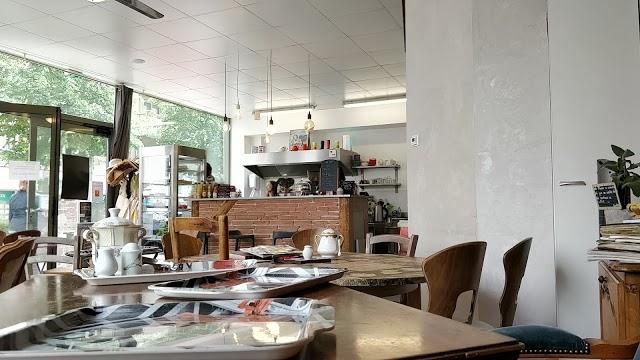 Sur Les Pas De La Petite Botte