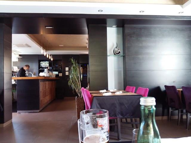 Magellan, Restaurant & Caffe Bar